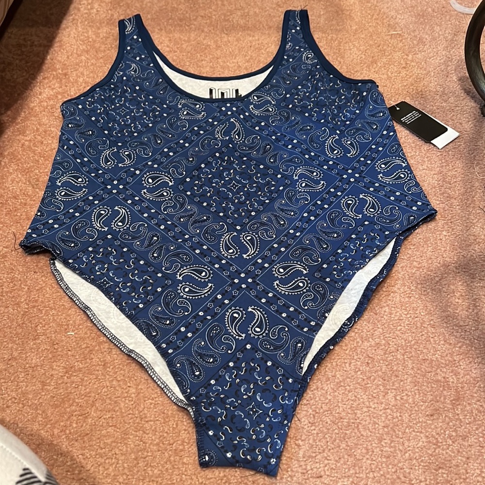 NWT NWT Isaac Morris Women's Size XLarge Blue Indigo Bandana Graphic Bodysuit